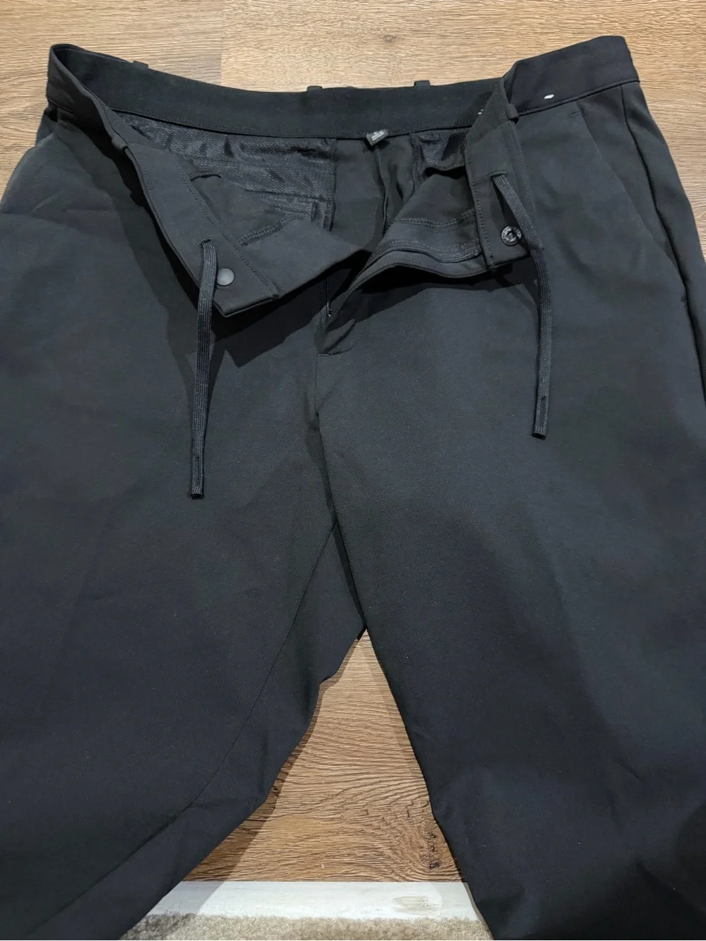 UNIQLO Men’s Black Technical Pants Drawstring 34x30 Polyester
